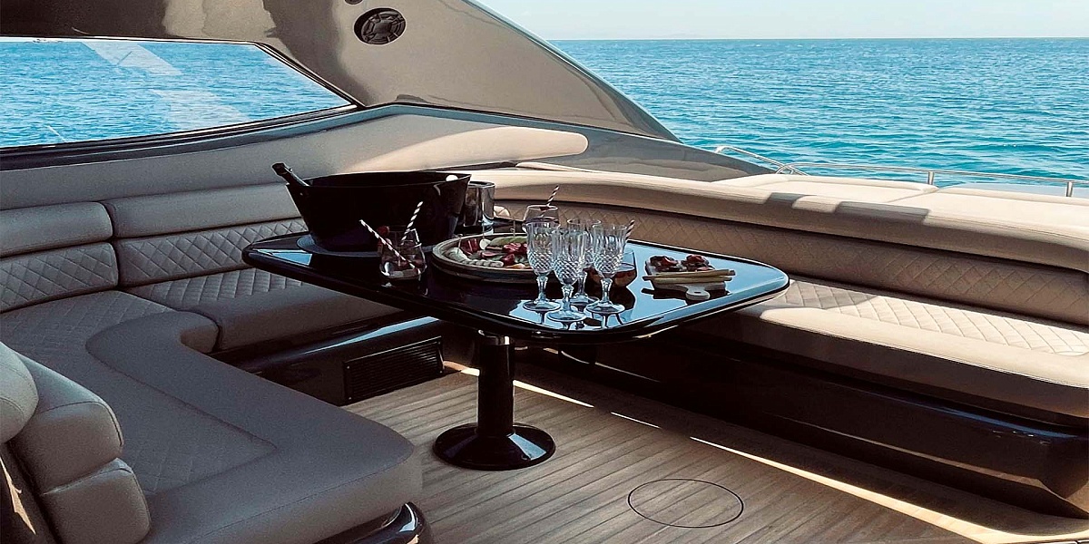 Аренда яхты Sunseeker 68 "007" на Миконосе